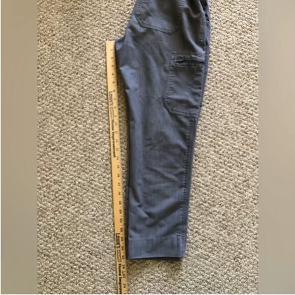 FIGS grey scrubs pants size XS - Picture 7 of 7